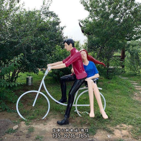 玻璃钢情侣爱情主题人物雕塑，骑自行车的情侣恋人雕塑摆件