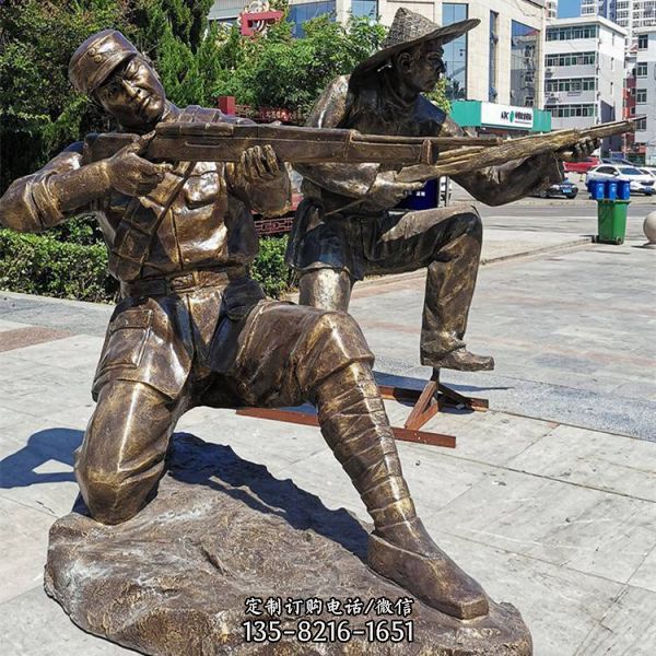 “拿枪英雄——街道玻璃钢仿铜人物雕塑”