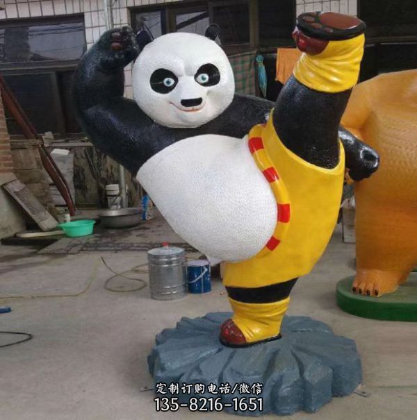 游乐园装饰玻璃钢彩绘喷漆卡通功夫熊猫雕塑
