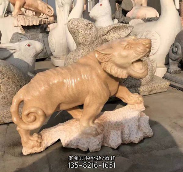 石雕下山猛虎 晚霞红老虎动物雕塑（1）