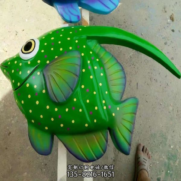 创意玻璃钢卡通彩鱼雕塑