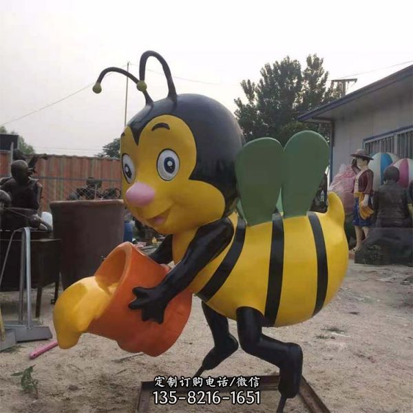 公园农场创意玻璃钢卡通采蜂蜜的蜜蜂雕塑