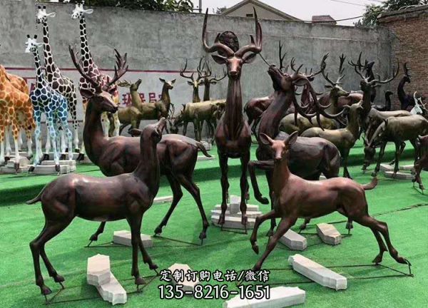 动物园玻璃钢仿铜鹿雕塑（5）