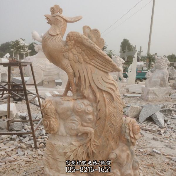 手工雕刻晚霞红石材凤凰 景观园林孔雀开屏雕塑（1）