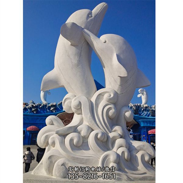 海豚飞翔的美景——户外大理石雕塑