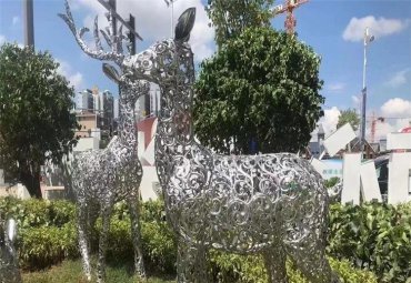 不銹鋼鏤空園林戶外梅花鹿雕塑