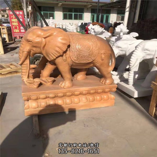 令人惊叹的大理石大象雕塑