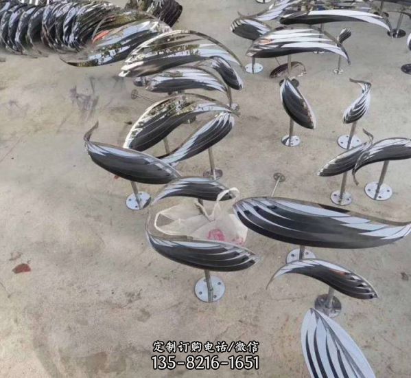 不锈钢铁艺白钢鱼海豚鲸鱼广场水景雕塑（4）