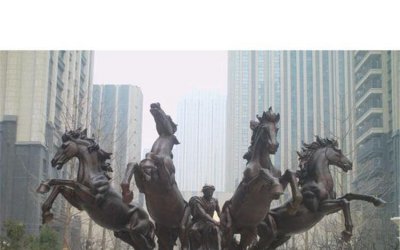 驯马自由——大型玻璃钢仿铜马群雕塑