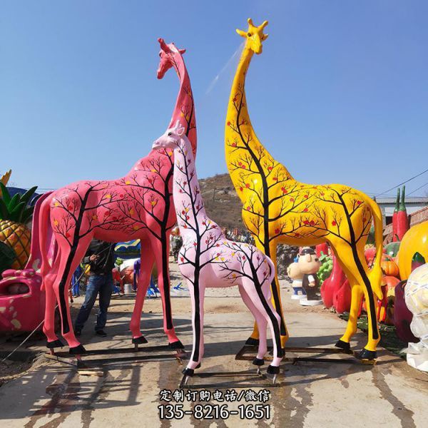 动物园玻璃钢彩绘大型户外景观长颈鹿雕塑（1）