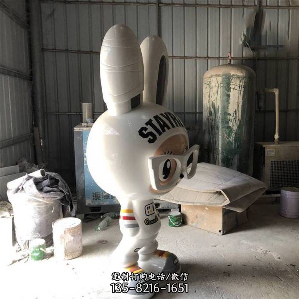 大型卡通兔子模型玻璃商场门口动漫女孩玩偶定制雕塑（4）