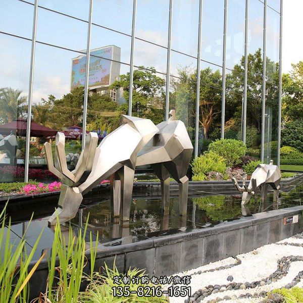 不锈钢镜面几何鹿雕塑商场酒店售楼处水景小品（1）