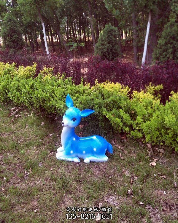公园景区玻璃钢卡通彩绘鹿雕塑（3）