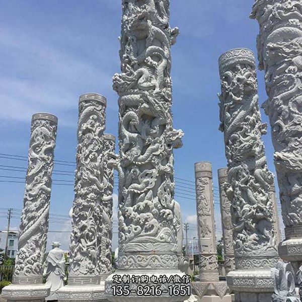 广场景区摆放石雕文化龙柱子（3）