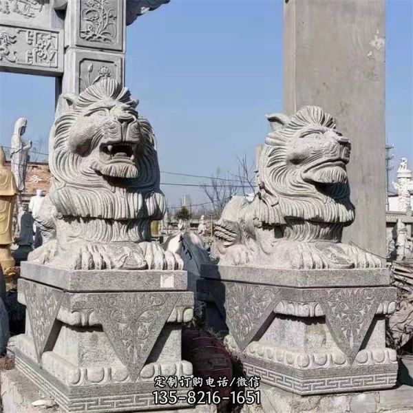 文化广场摆放青石雕刻关公佛像石狮子雕像（3）