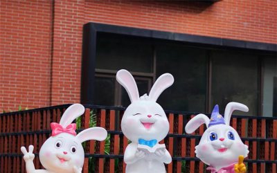 童趣兔子雕塑，为你的商场添加可爱气息