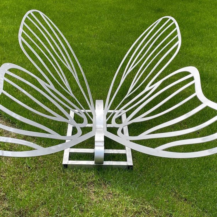 蝴蝶镶嵌不锈钢雕塑摆件图片