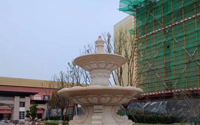 创意巨型喷泉雕塑以大型大理石为材料制作，外观造型精…