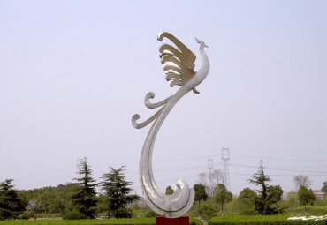 凤凰翱翔广场抽象不锈钢雕塑