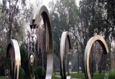 草坪圆环-创意不锈钢雕塑