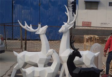 园林雕塑梅花鹿  