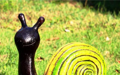 草坪玻璃钢彩绘蜗牛园林装饰小品摆件——可爱活泼的蜗牛雕塑