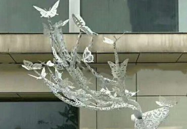 梅花鹿不锈钢镂空创意雕塑