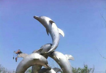海豚广场不锈钢抽象雕塑