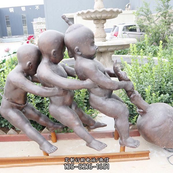广场景区摆放玻璃钢仿铜童趣主题儿童人物景观雕塑（1）