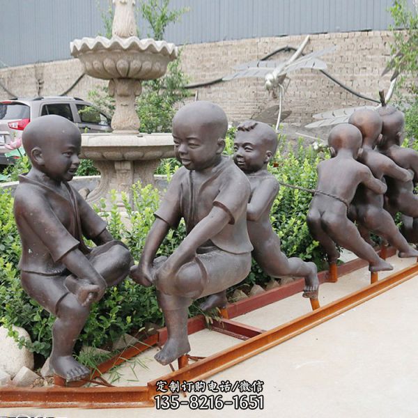 广场景区摆放玻璃钢仿铜童趣主题儿童人物景观雕塑（5）