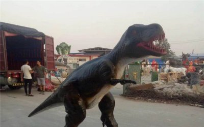 玻璃钢恐龙巨兽是一种仿真动物恐龙雕塑户外商场摆件，…