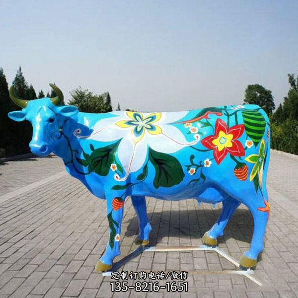  玻璃钢动物彩绘牛雕塑创意商场美陈（1）