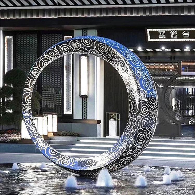 流动的精灵——不锈钢圆环喷泉图片