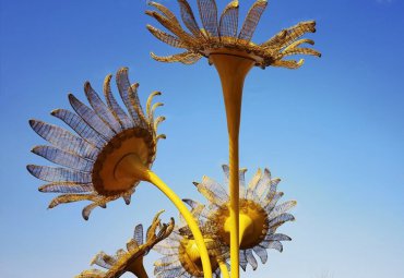 不锈钢喷漆镜面电镀向日葵雕塑
