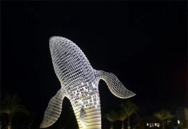 抽象鲸鱼不锈钢雕塑 