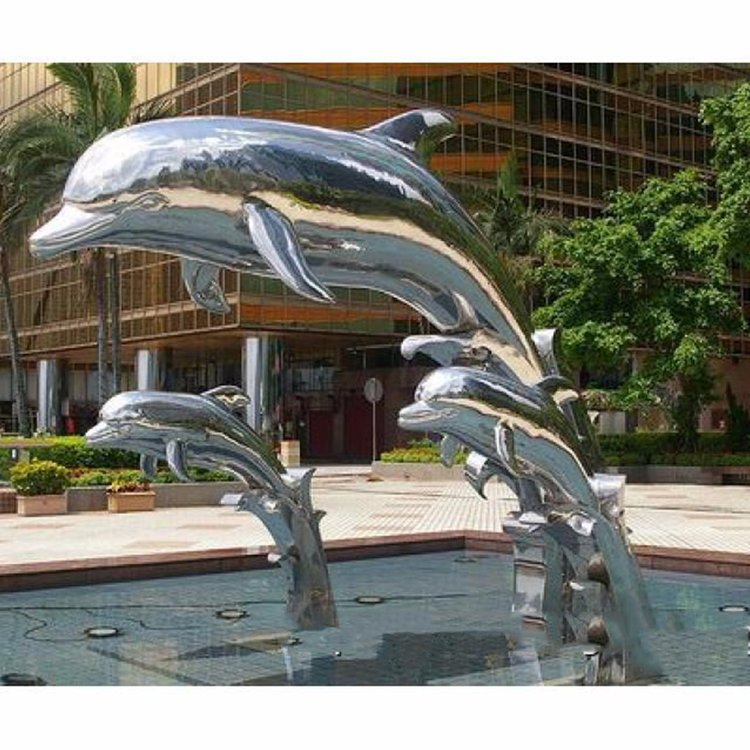 海豚环抱镜面喷泉景观 图片