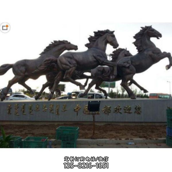 城市广场摆放铸铜骑马人物雕塑（1）