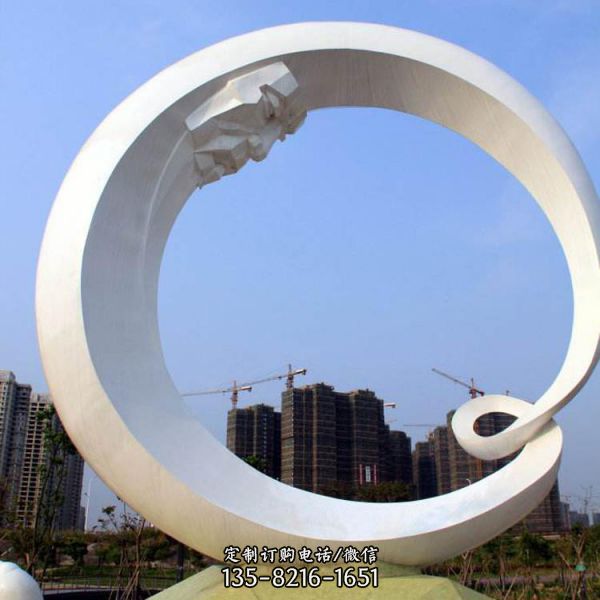 别墅广场摆放不锈钢创意圆环水景雕塑（1）