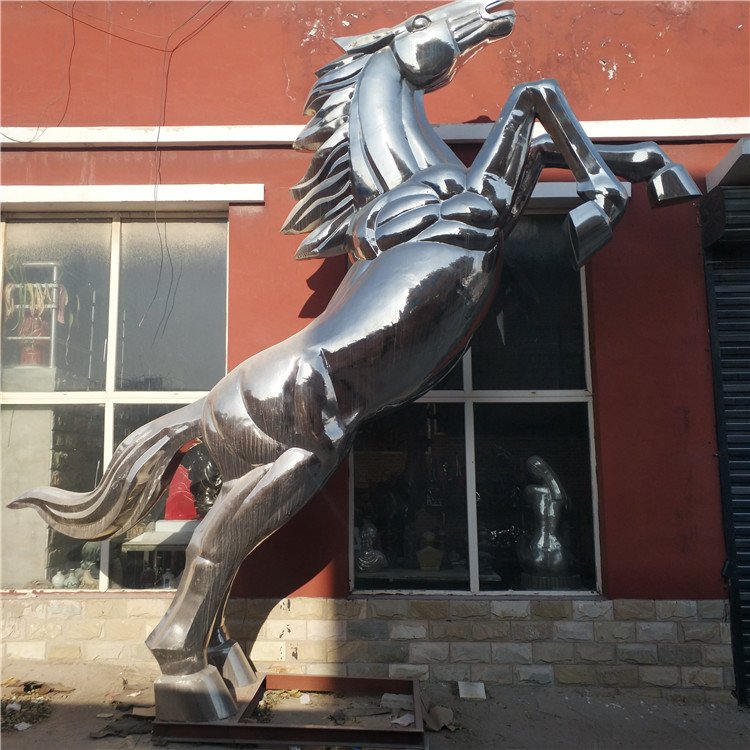城市之马不锈钢景观雕塑图片