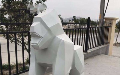 不锈钢几何块面大型抽象猩猩雕塑
