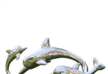 超越限制的海豚景观雕塑