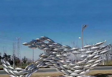 鱼群景观——不锈钢镜面雕塑