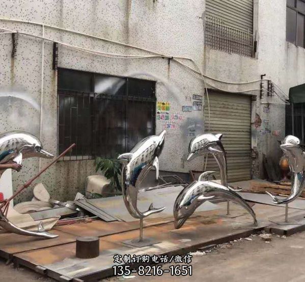 不锈钢镜面户外创意镂空海洋动物鱼雕塑（1）