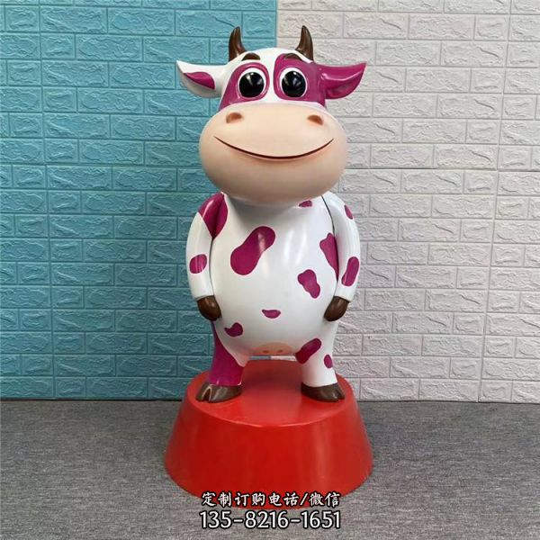小奶牛雕塑——让商场幼儿园活起来