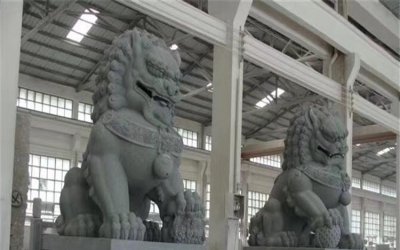 用不同的材料制作狮子雕塑的技巧