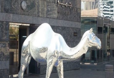 抽象骆驼——不锈钢大型镂空雕塑 