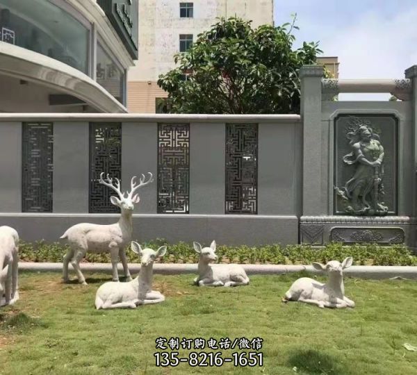 公园户外广场玻璃钢仿真动物景观梅花鹿雕塑