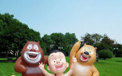 任劳任怨的“熊熊”——幼儿园装饰玻璃钢动漫人物雕塑