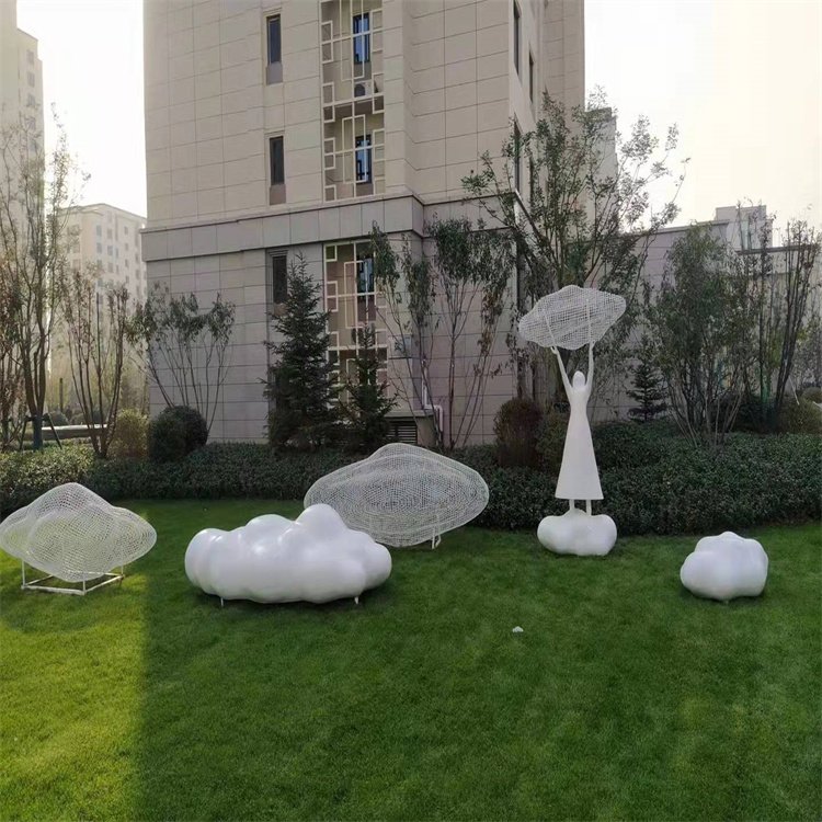 锈空祥云——不锈钢创意园林雕塑图片