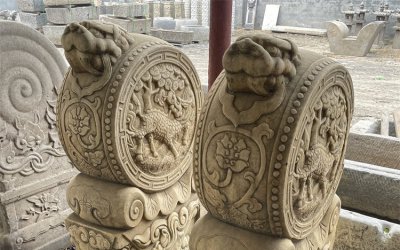 仿古汉白玉石雕抱鼓石门墩是一种精美的雕刻艺术。它由…